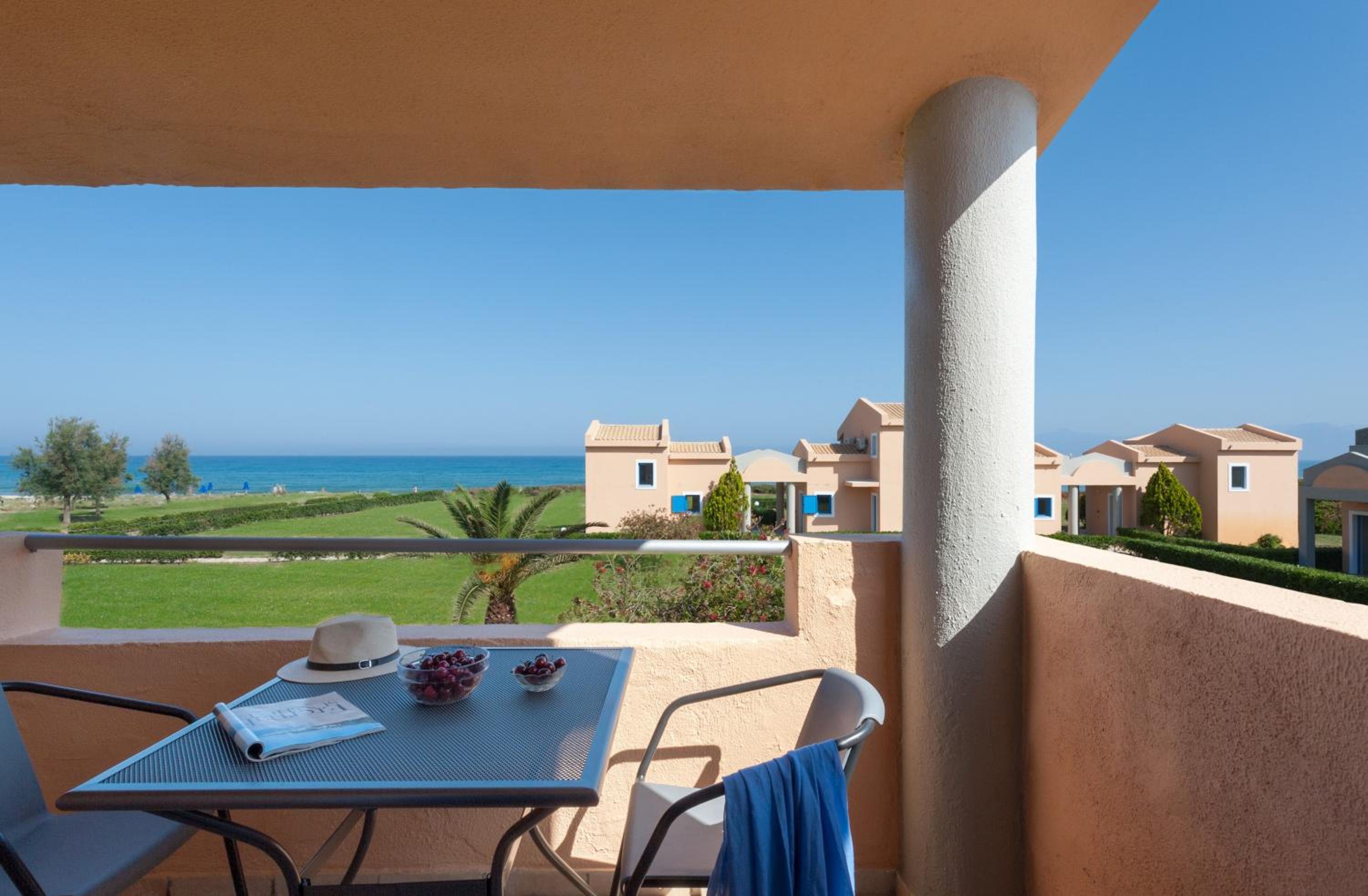 Фото Ammoudia Maisonettes