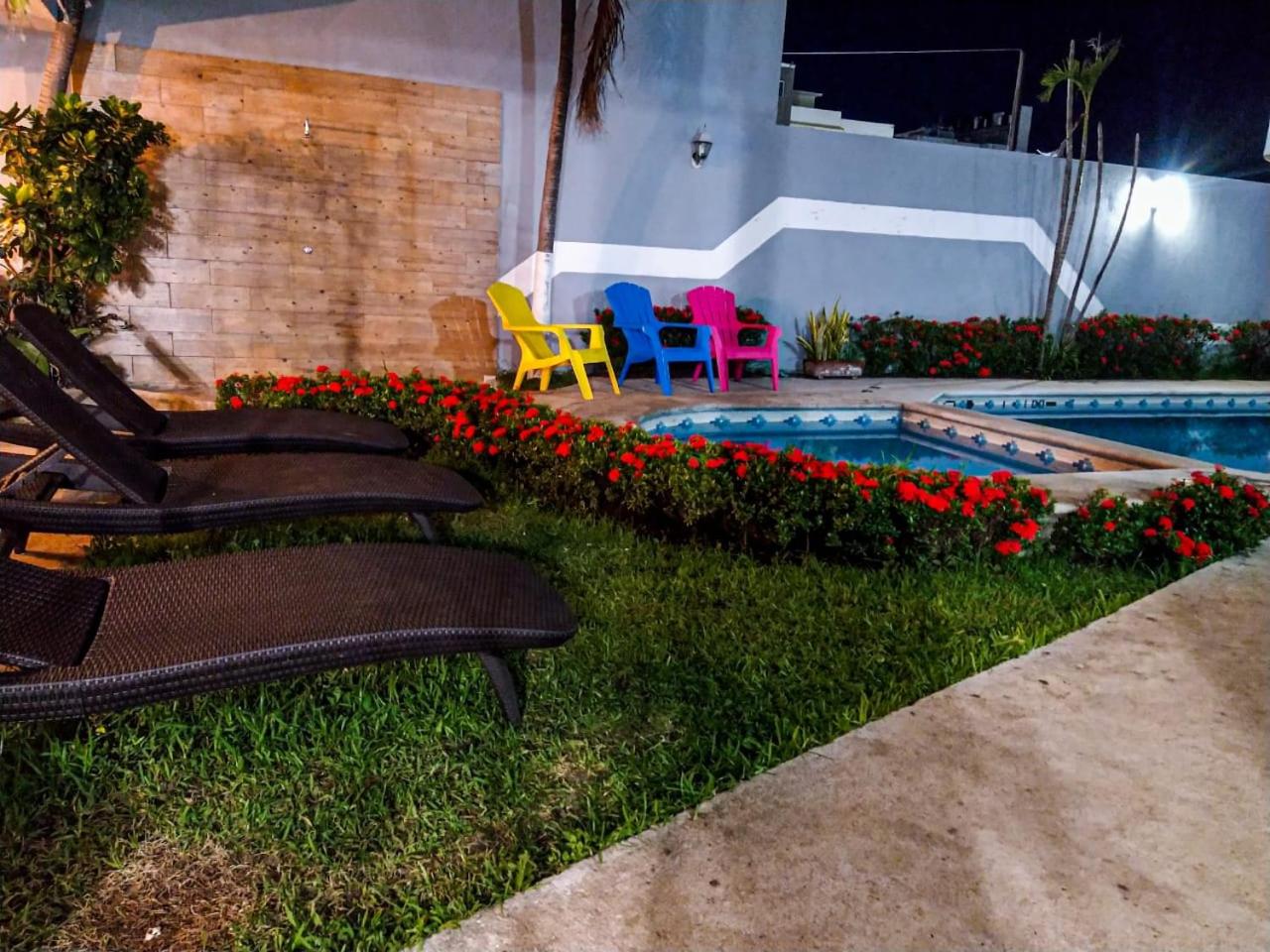 Фото Hotel Plaza Jardín