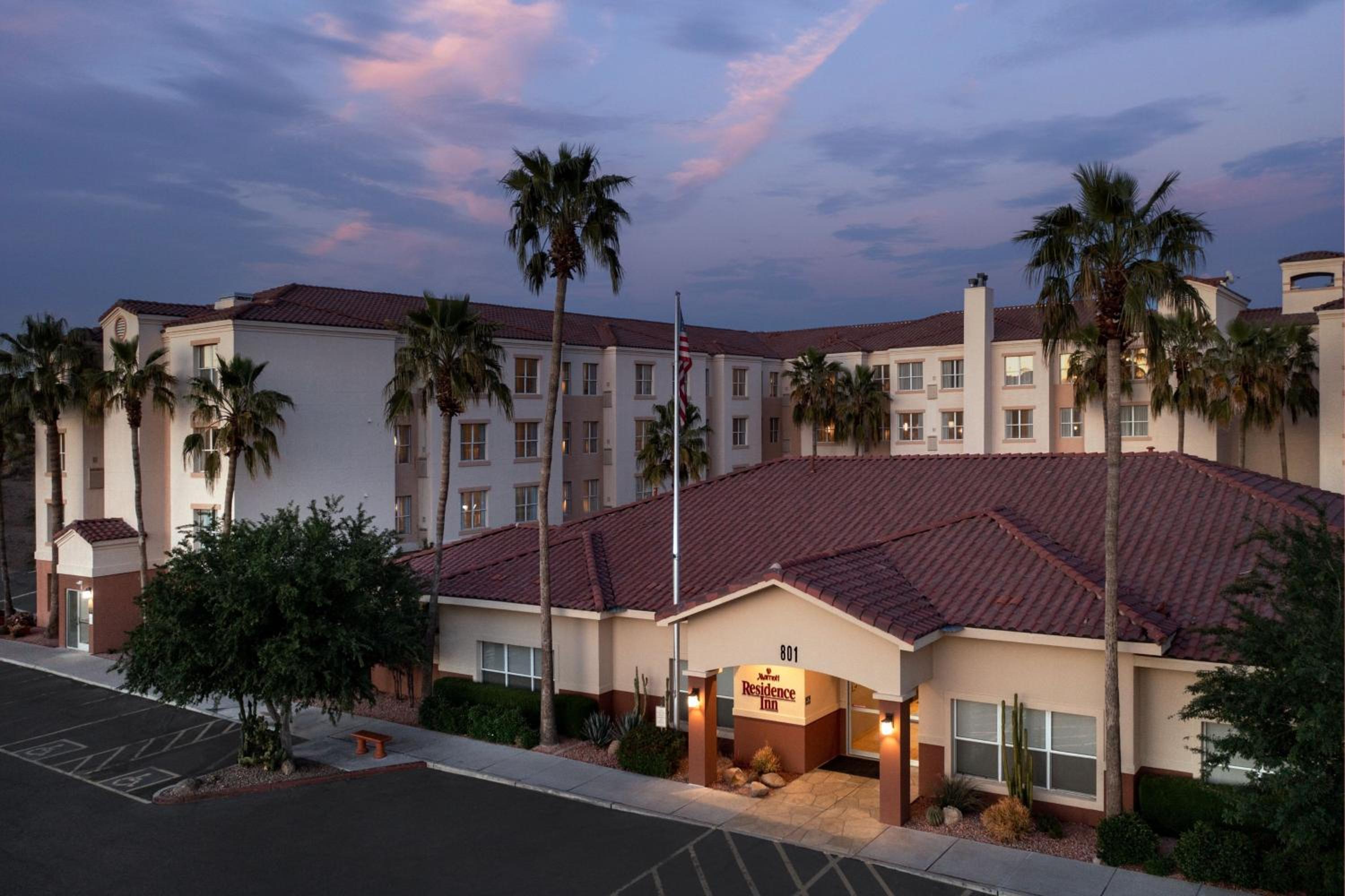 Фото Residence Inn by Marriott Phoenix Airport