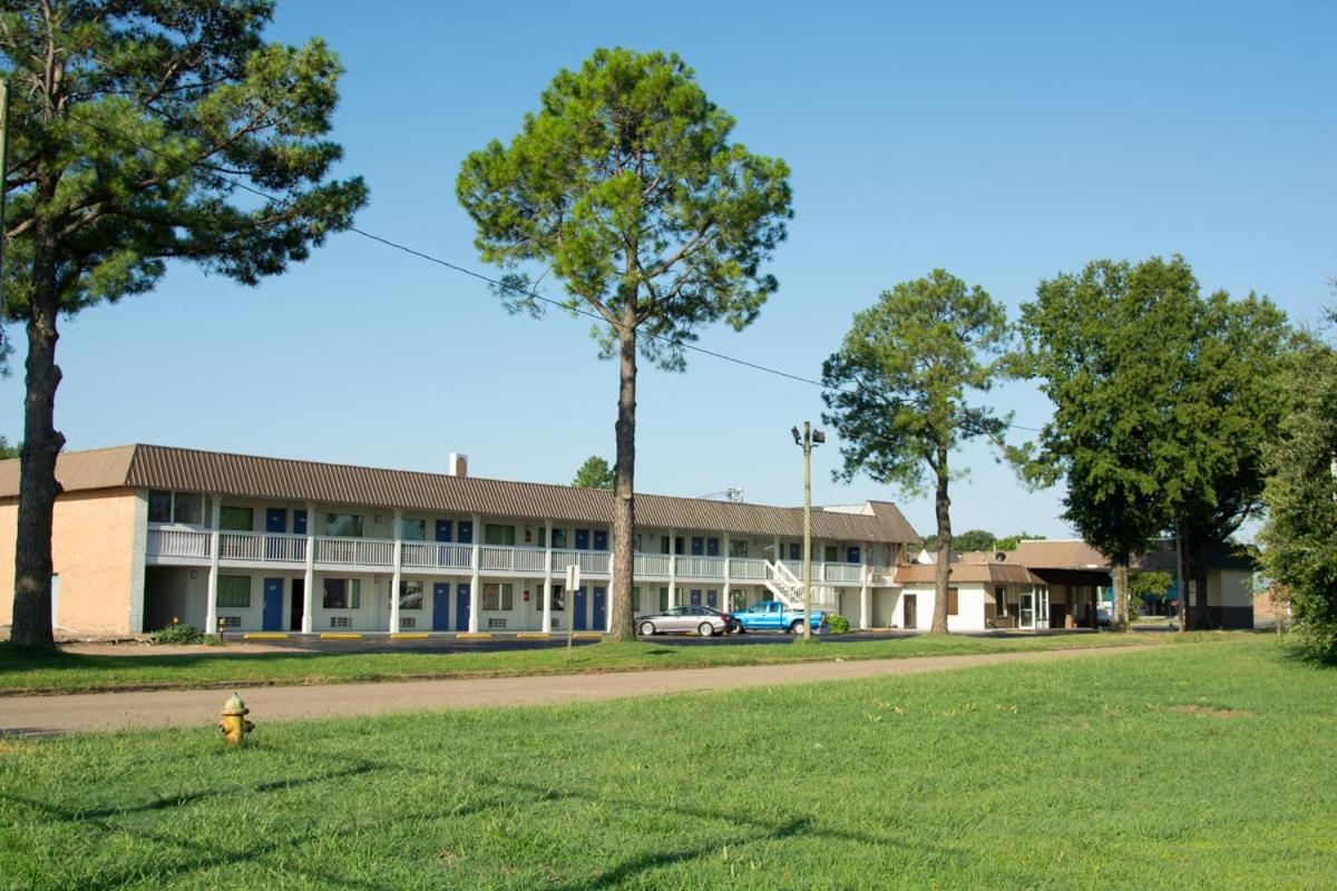 Фото Motel 6 Brinkley, Ar