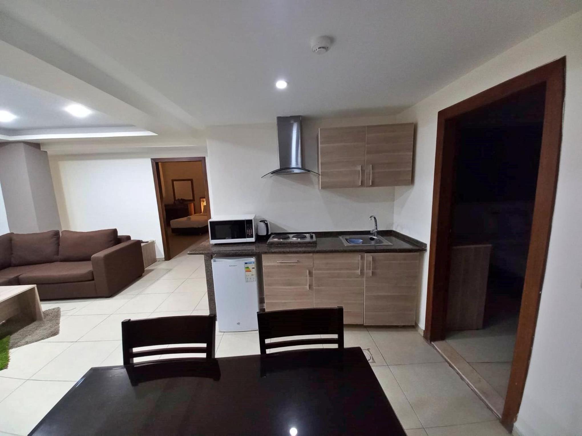 Фото Отель Lujain Suites