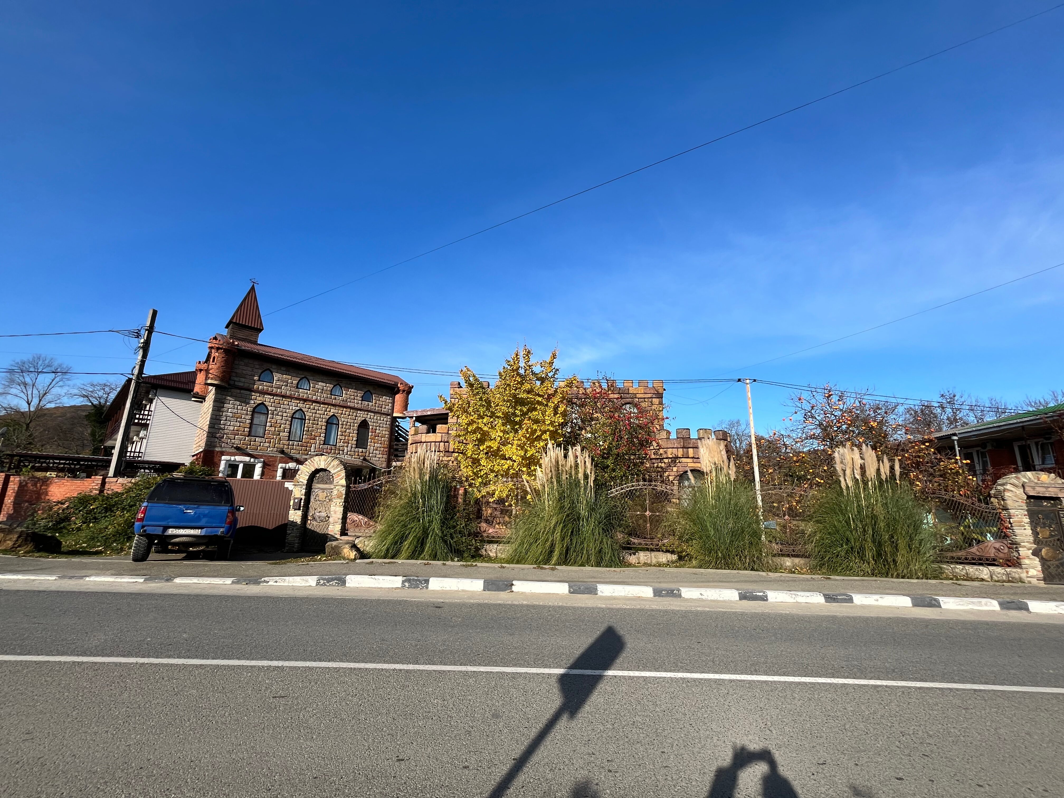 Фото Замок у реки