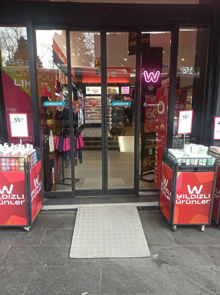 Tienda de perfumes y cosmética Watsons Rumelihisarustu, , foto