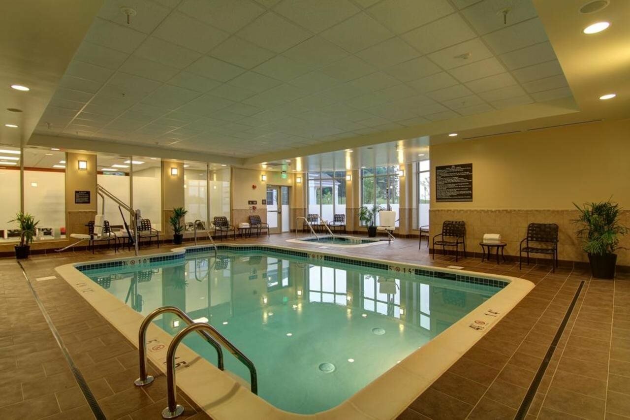 Фото Hilton Garden Inn Woodbridge