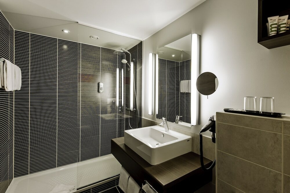 Фото Mercure Hotel Wuerzburg Am Mainufer