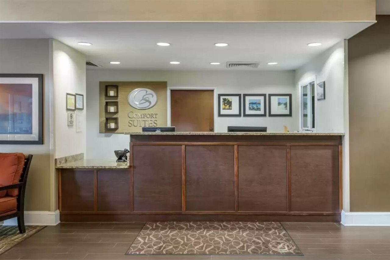 Фото Comfort Suites Myrtle Beach Central