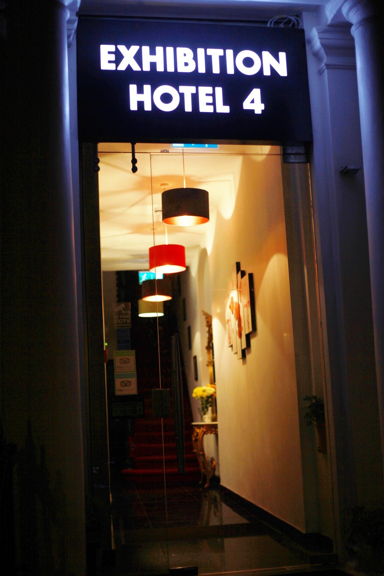 Фото Exhibition Court Hotel 4