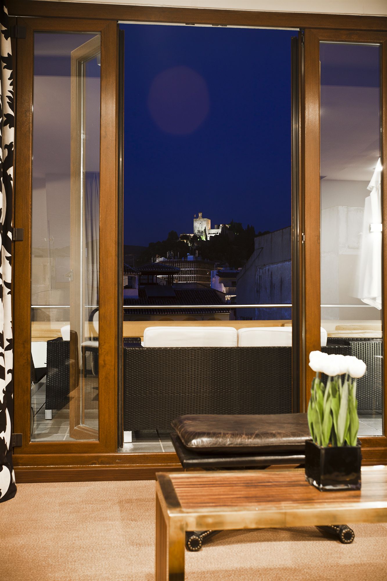 Фото Room Mate Leo Hotel