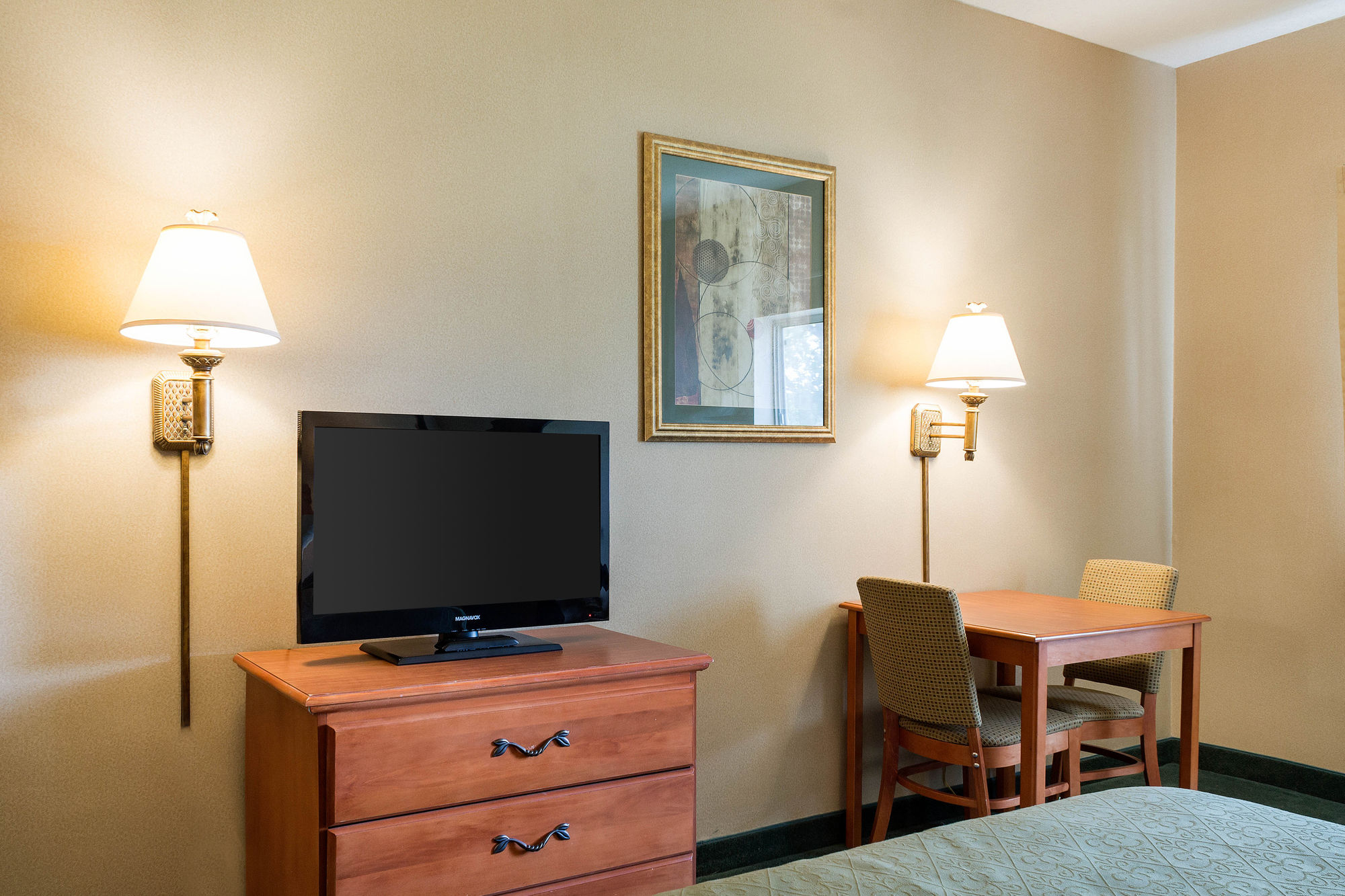 Фото Quality Inn Brookings - University