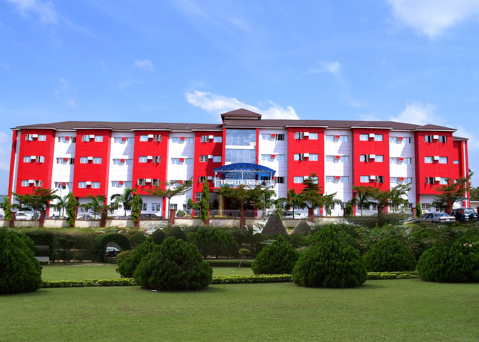 Фото отеля 1