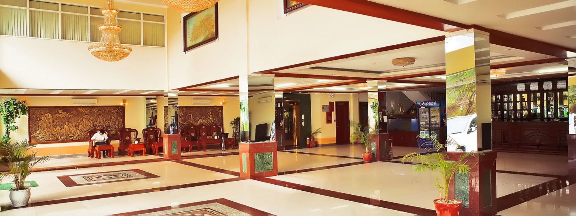 Фото Lan Vy Hotel