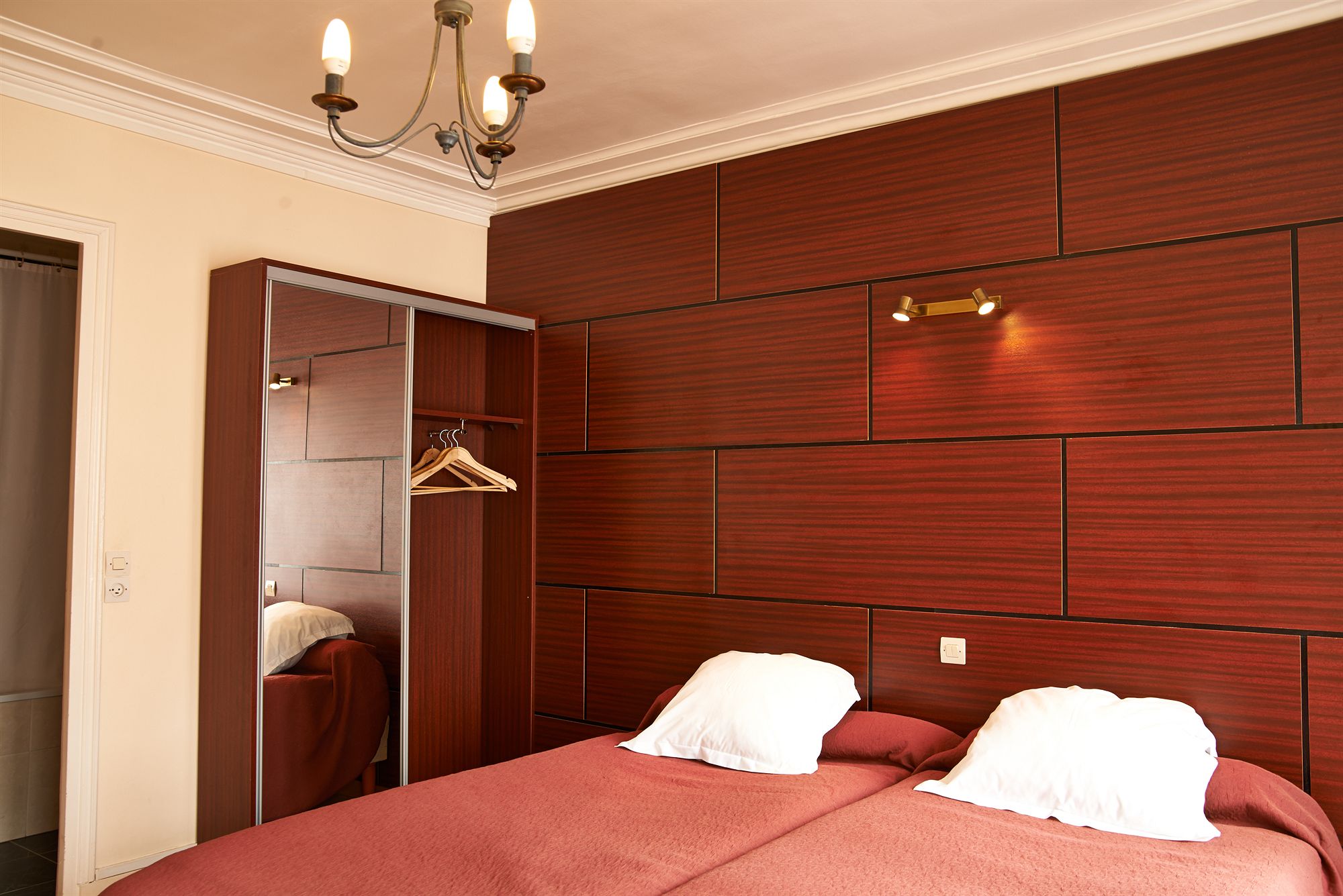 Фото Hotel Maillot