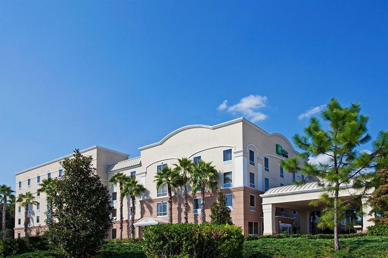 Фото Holiday Inn Express Hotel & Suites Clearwater/Us 19 N, an Ihg Hotel