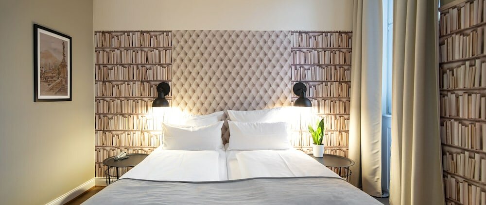 Фото Hotel Zur Alten Brücke