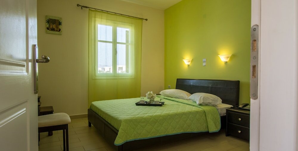 Фото Naxos Palace Hotel