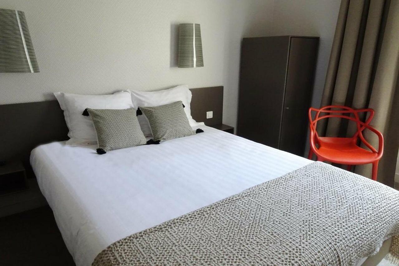 Фото Hotel Le Sevigne Rennes