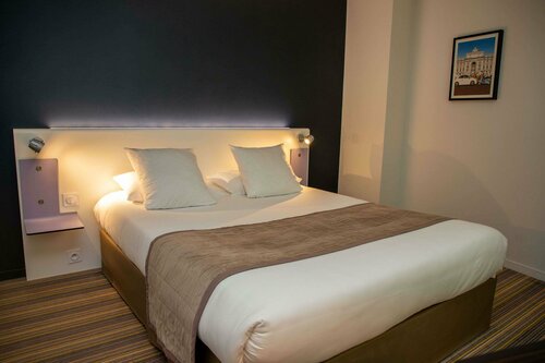 Гостиница Privilege Appart Hotel Saint Exupery в Тулузе