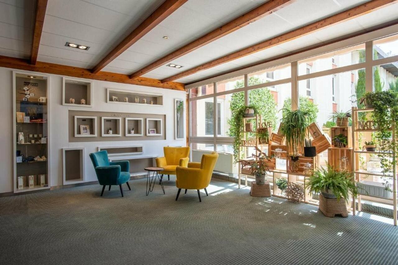 Фото Mercure Aix-en-Provence Beaumanoir