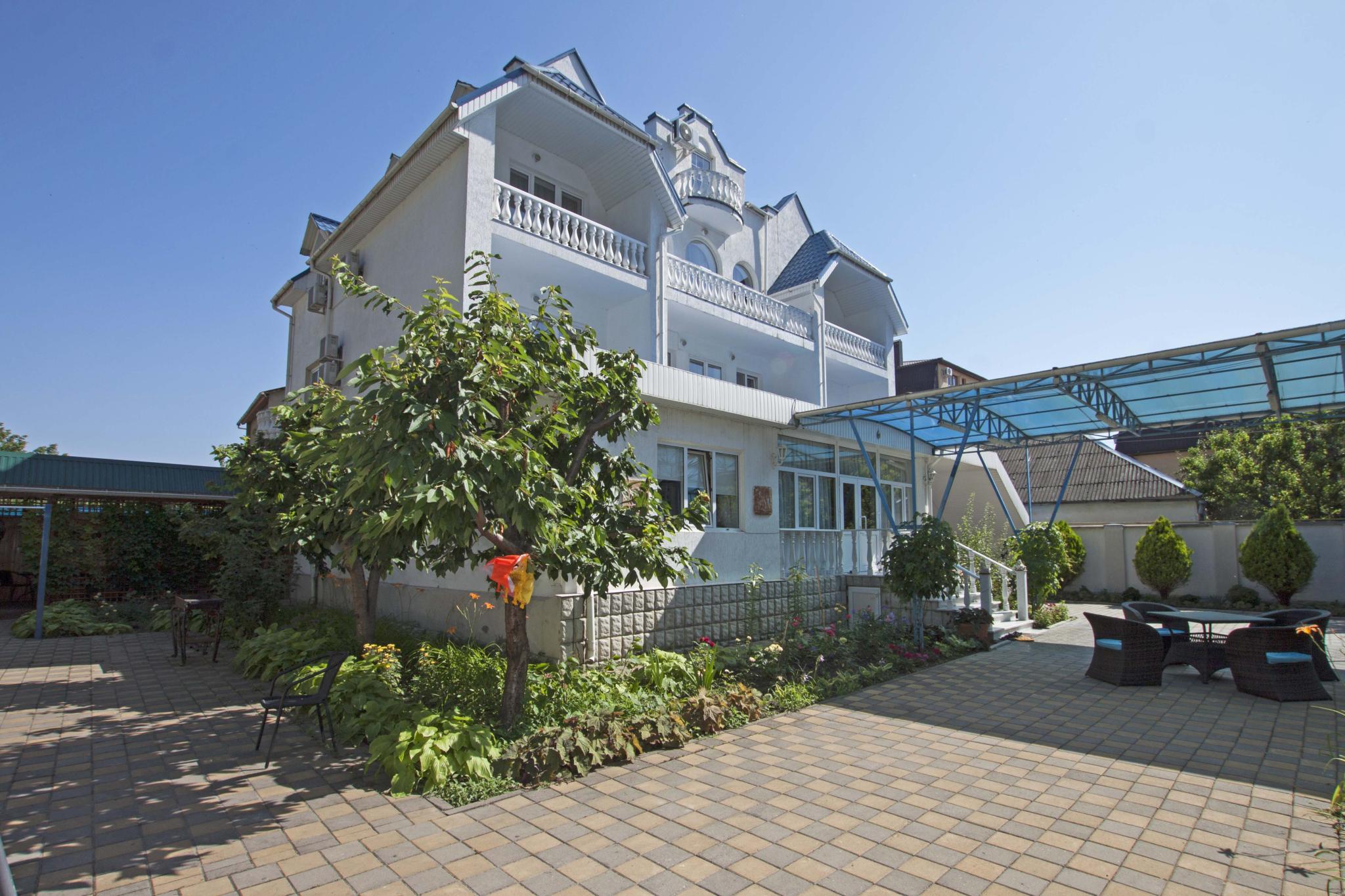 Фото отеля 1