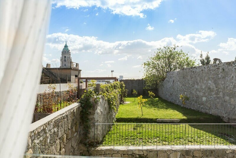 Апартаменты Trind7 · Samasal Trindade Apartments № 7 Garden View в Порту