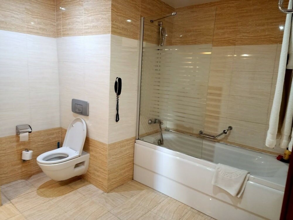 Фото Hocine Hotel Constantine