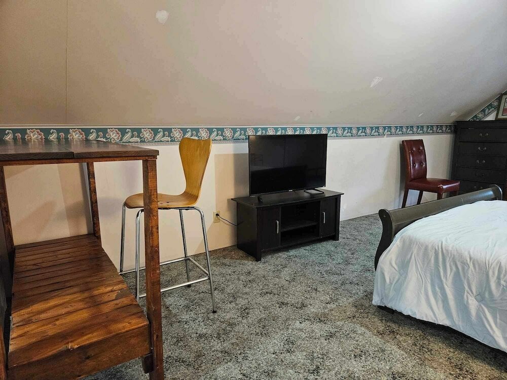 Фото France and Flowers - Private 3-Bed Apartment