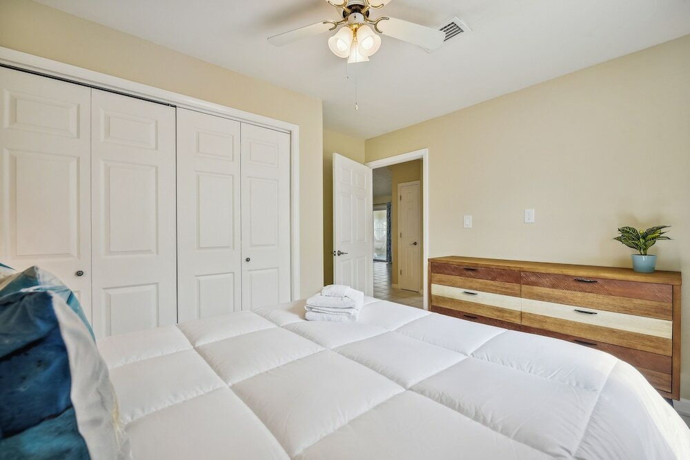 Фото Memory Float by Book That Condo