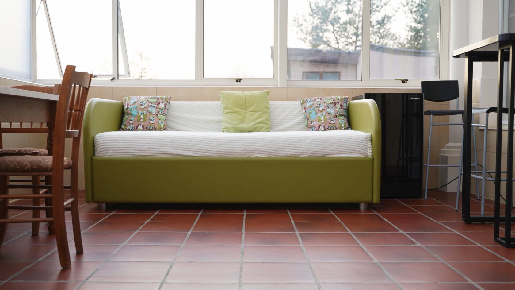 Фото Tony Wake Светлый