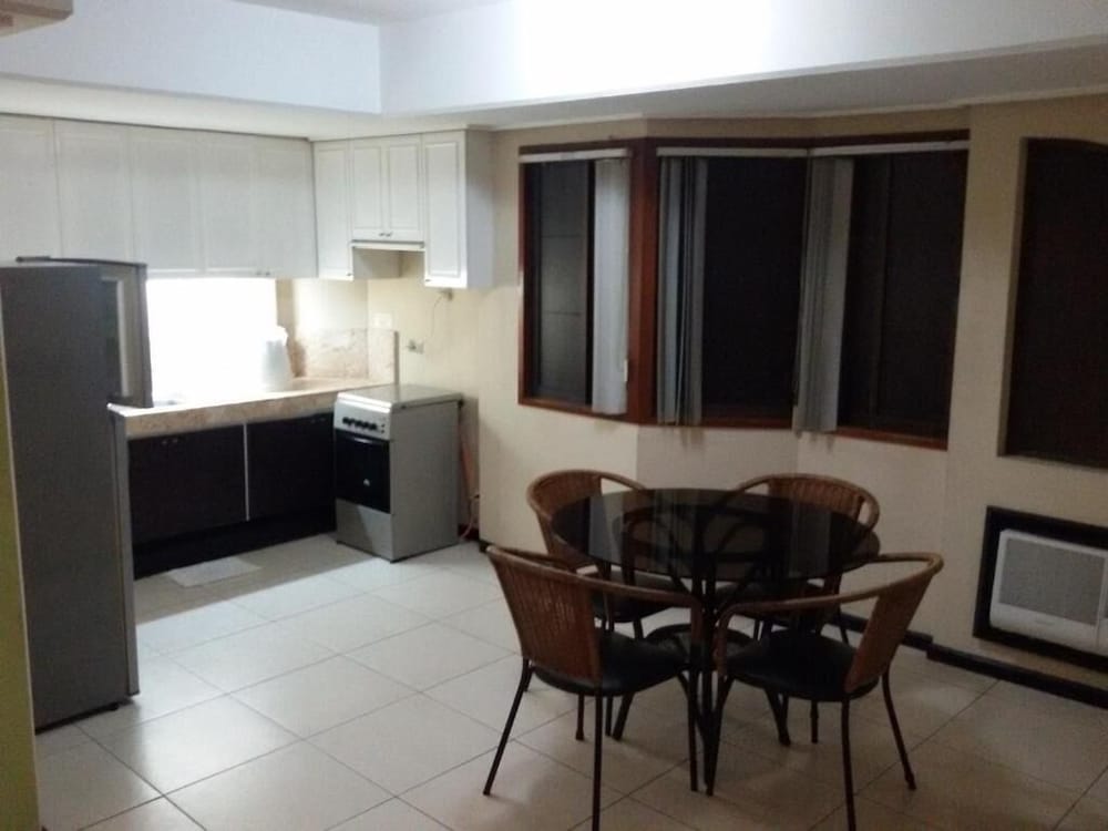 Фото Ralph Anthony Suites