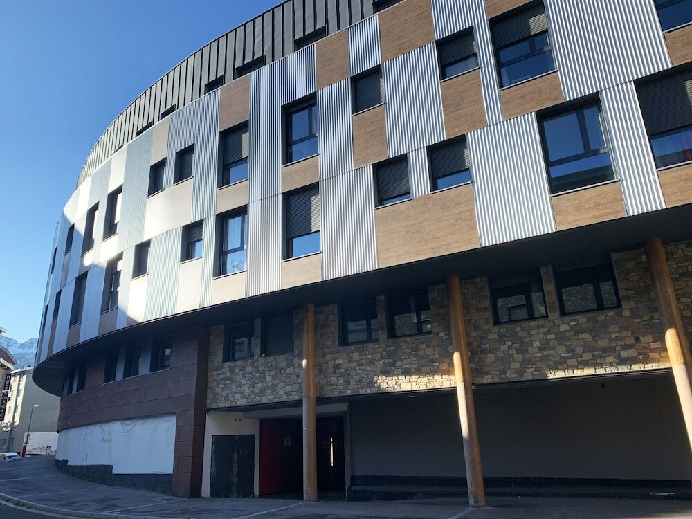 Фото Apartamentos Varios Pas de la Casa 3000