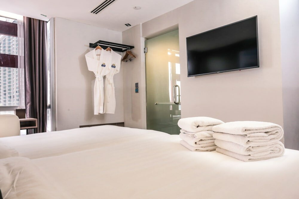Фото Days Hotel & Suites Fraser Business Park Kuala Lumpur