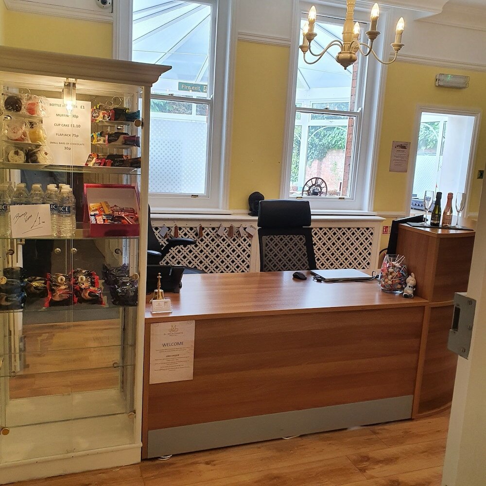 Фото St Margarets Hotel