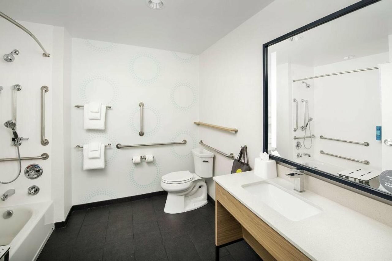 Фото Tru by Hilton Denver Airport Tower Road