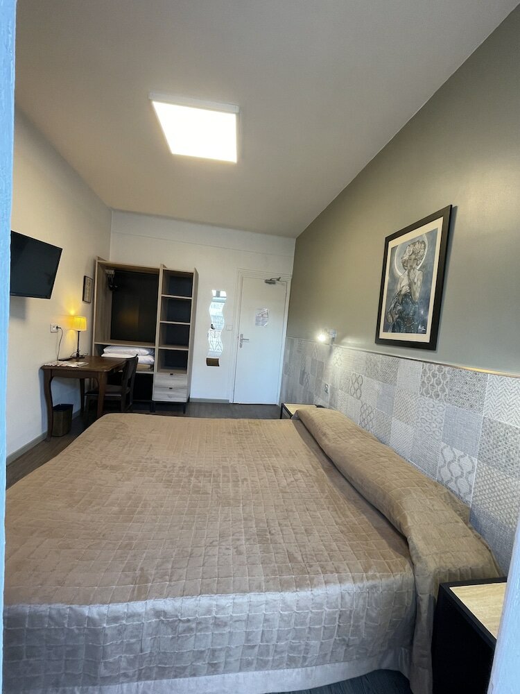 Фото Hotel Mistral Comedie Saint Roch