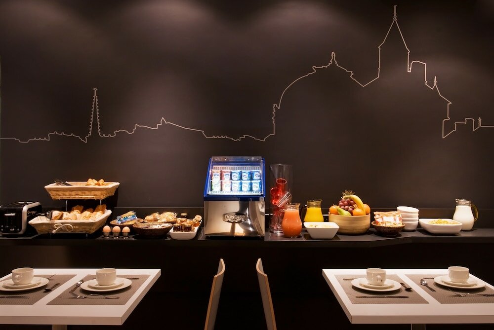 Фото Hotel Bailli de Suffren - Tour Eiffel