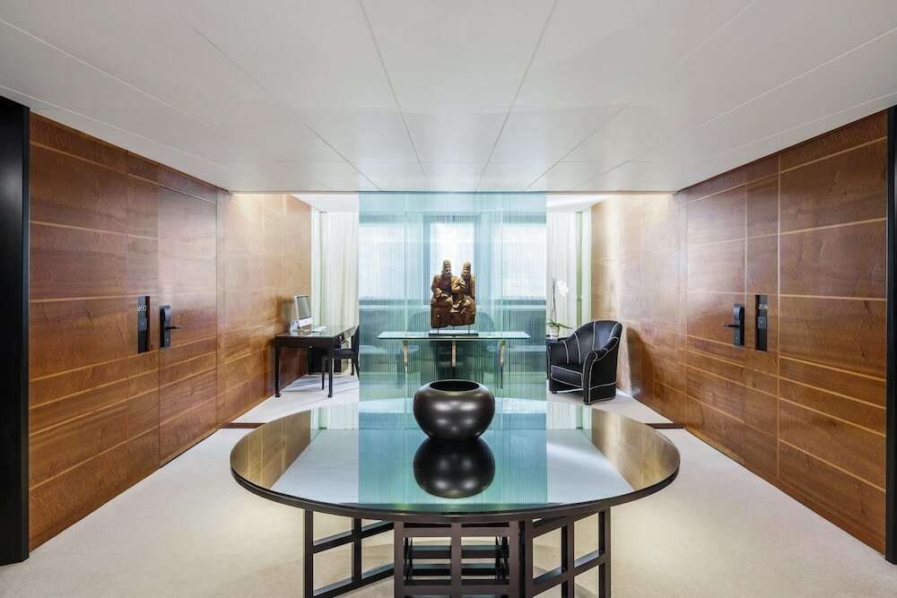 Фото Como The Halkin