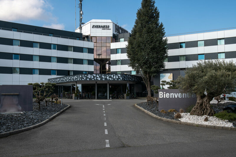 Гостиница Everness Hotel & Resort