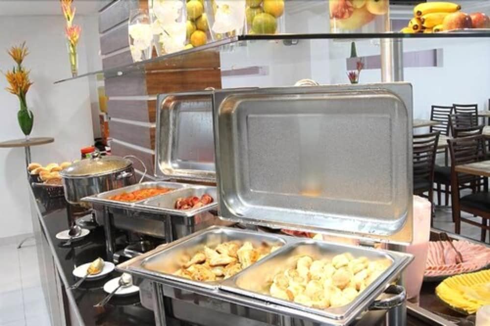 Фото Monte Serrat Hotel