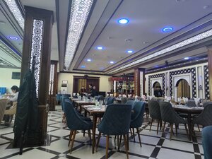 Sharqona Restaurant (Xonchorbogʻ mahalla fuqarolar yigʻini, Gʻalaba koʻchasi, 305), cafe