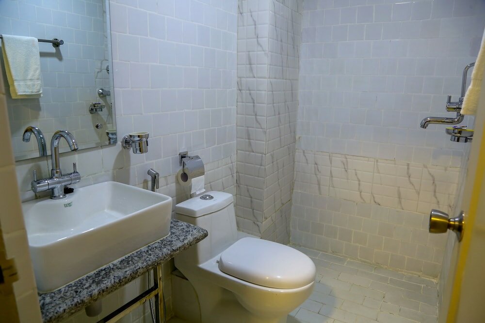 Фото Hotel Himalayan Oasis