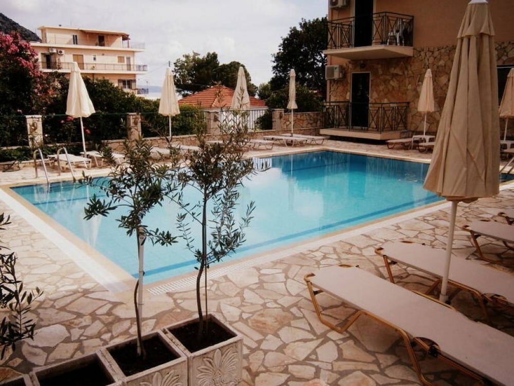 Фото Petros Studios