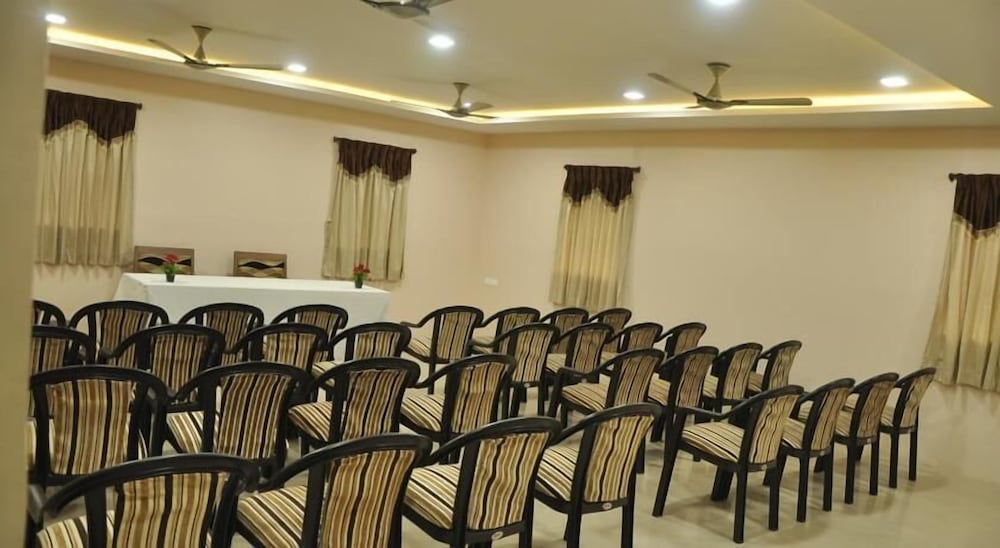 Фото Hotel South Avenue