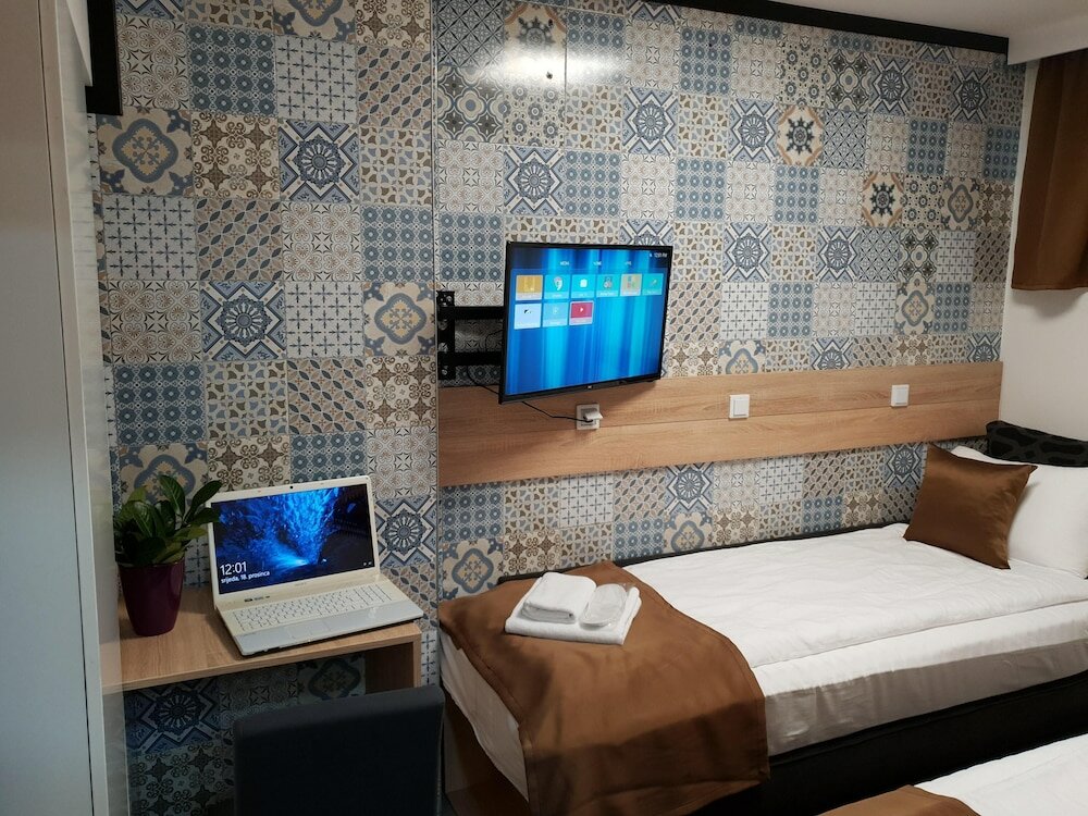 Фото Hotel Family