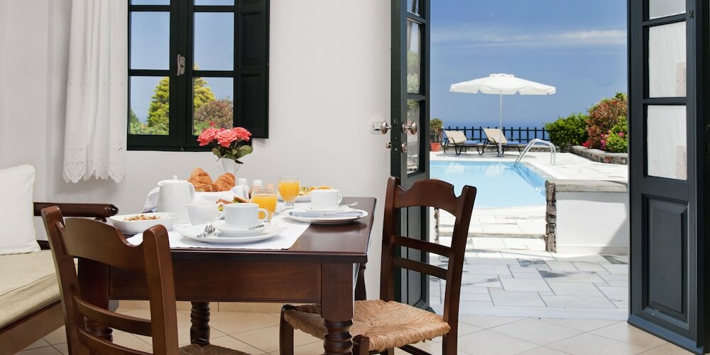 Фото Anthonas Apartments