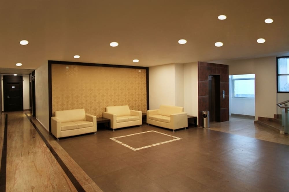 Фото Ni Ambaari Suites