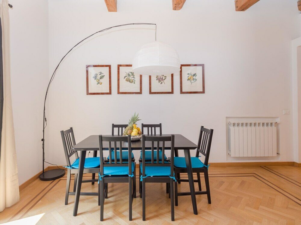 Фото Rsh Trevi Fountain Luxury Apartment