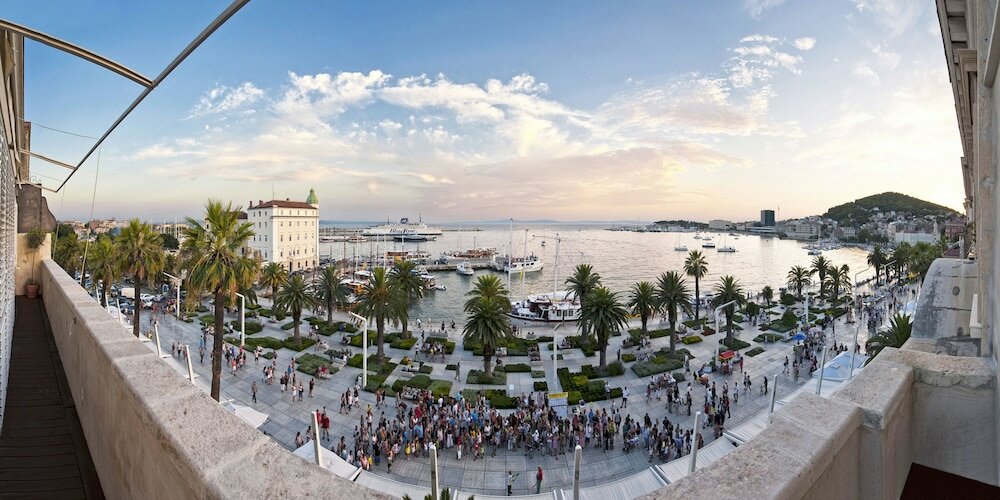 Фото Riva Luxury Suites