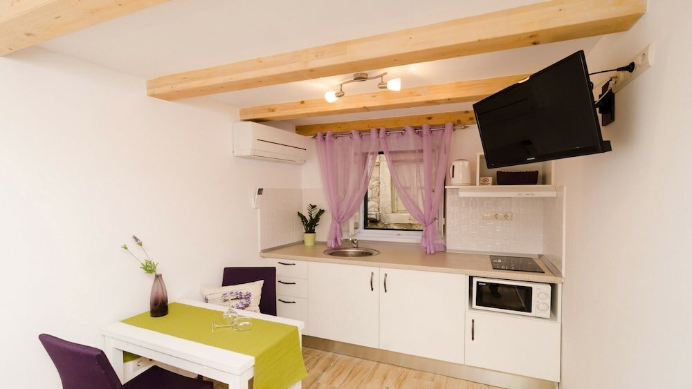 Фото Lavender Garden Apartments