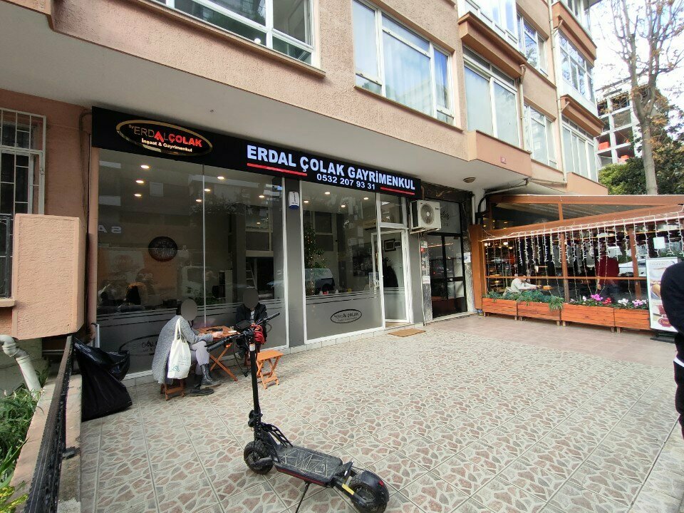 Sale and lease of commercial real estate Erdal Colak Real Estate, Istanbul, photo