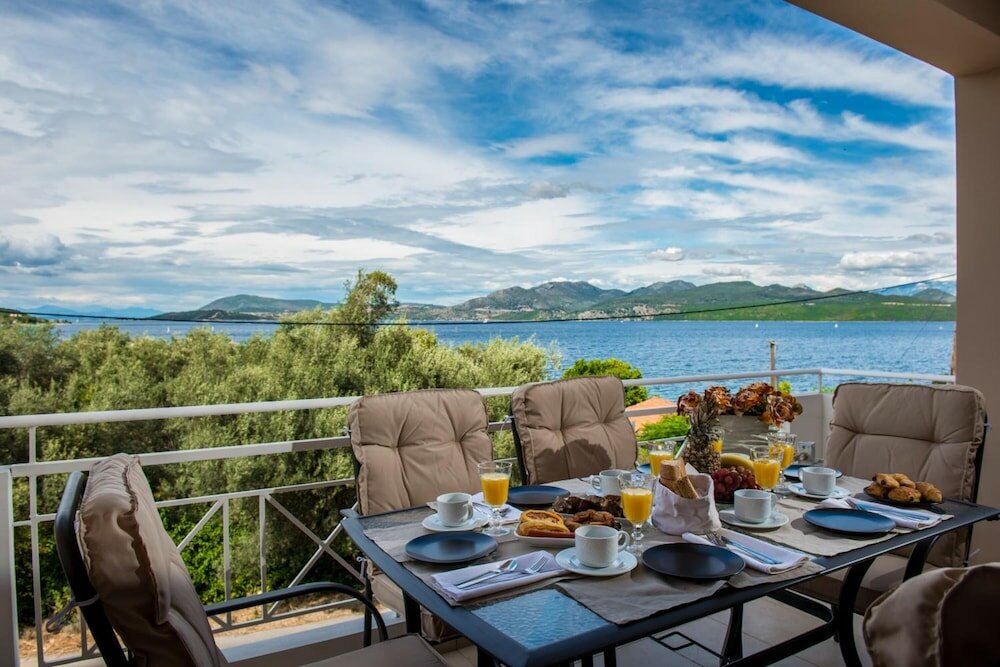 Фото Elodia Apartments